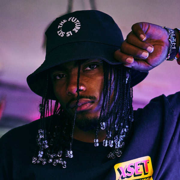 XSET FUTURE IS SET BUCKET HAT